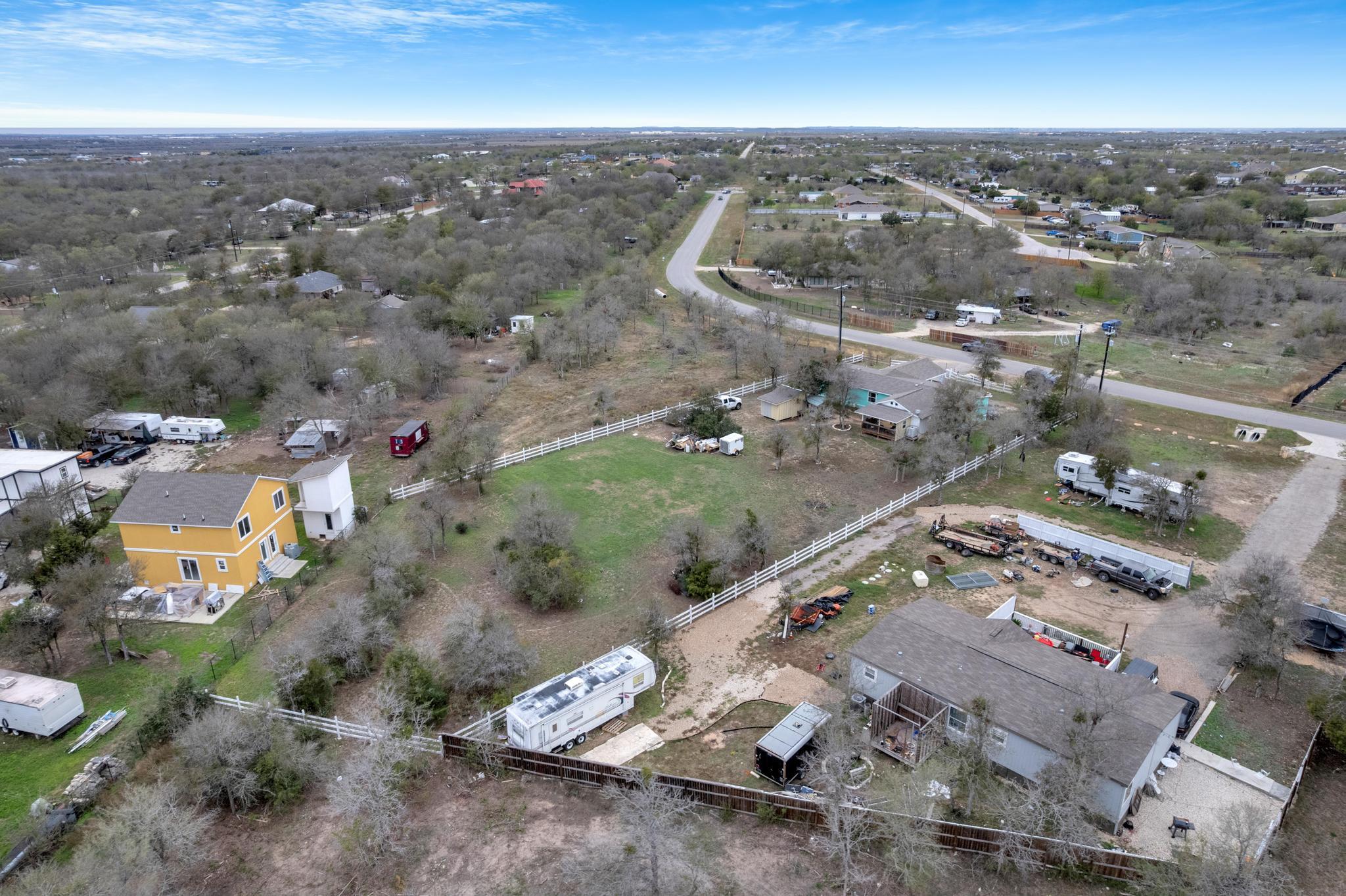 354 Oak Arbor Trl, Del Valle, TX 78617