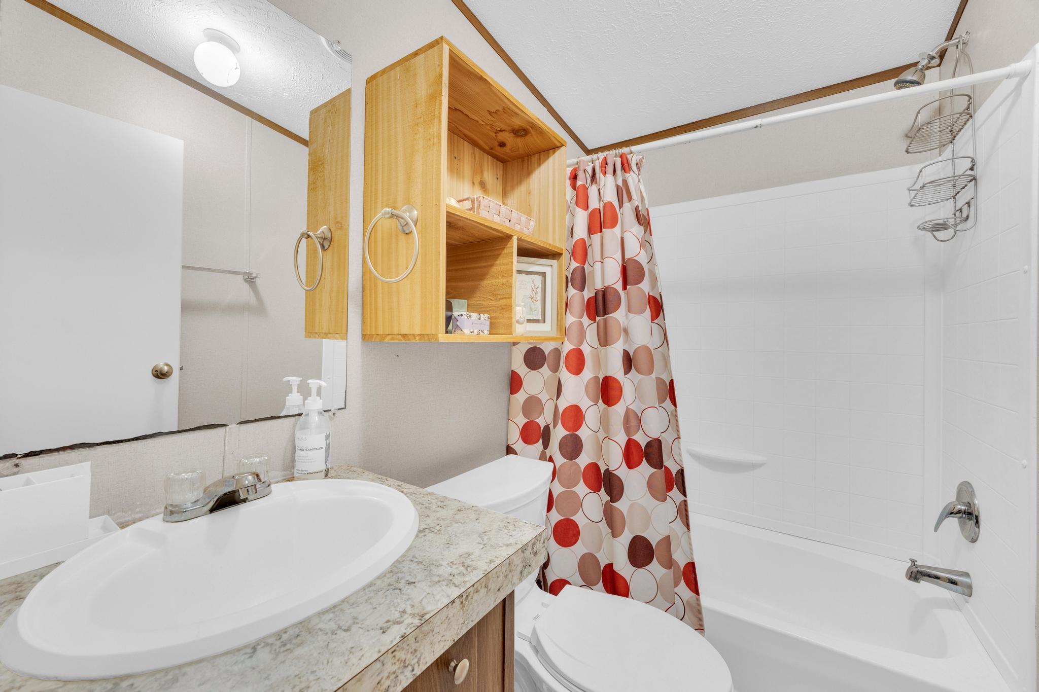 354 Oak Arbor Trl, Del Valle, TX 78617