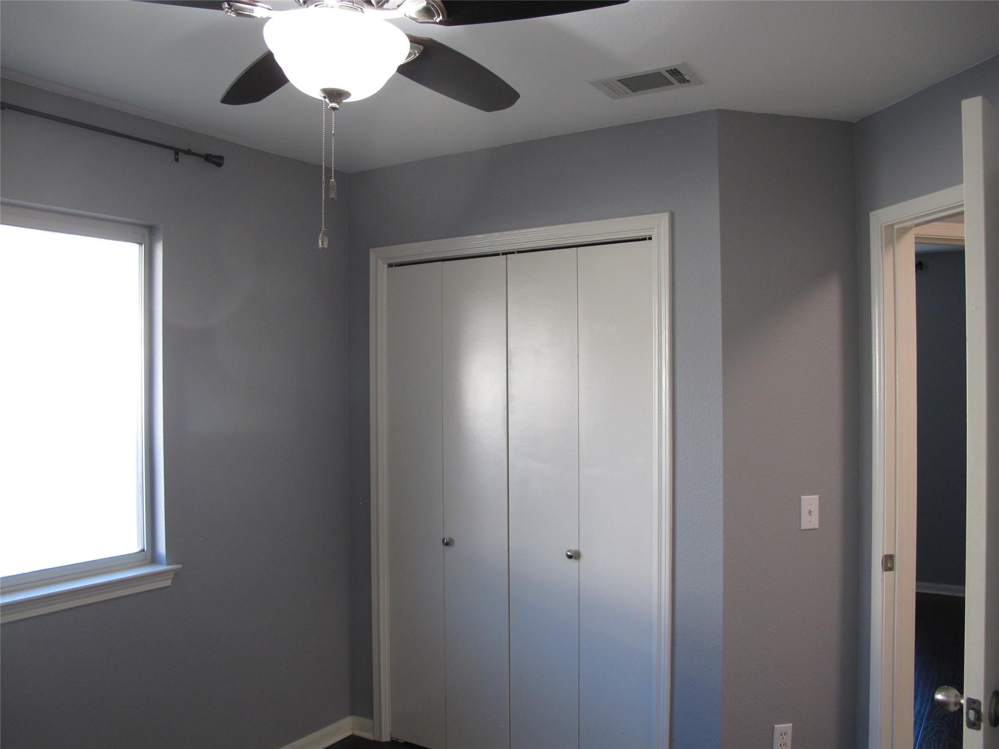 915 Lantana Ln, Leander, TX 78641