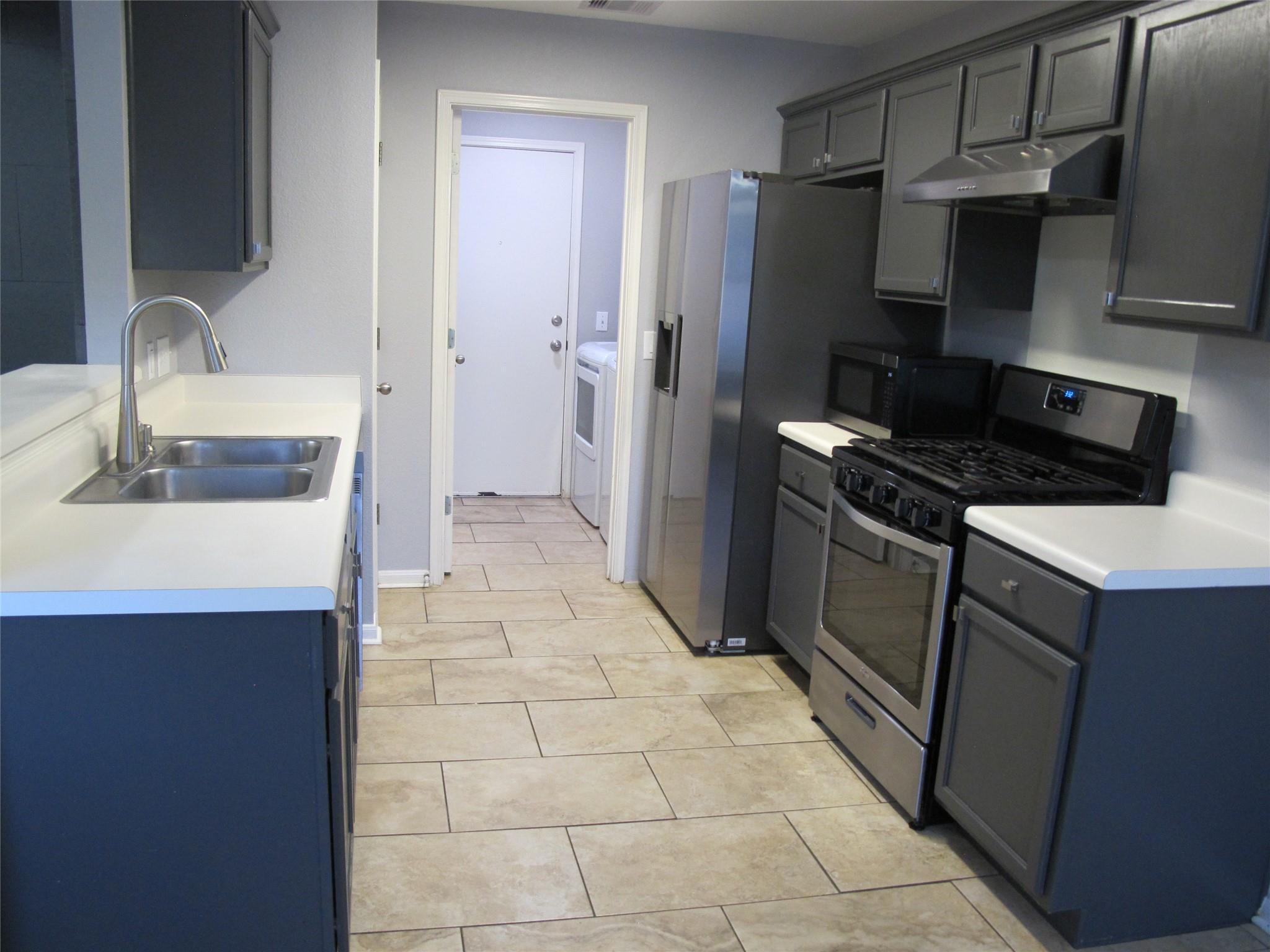 915 Lantana Ln, Leander, TX 78641