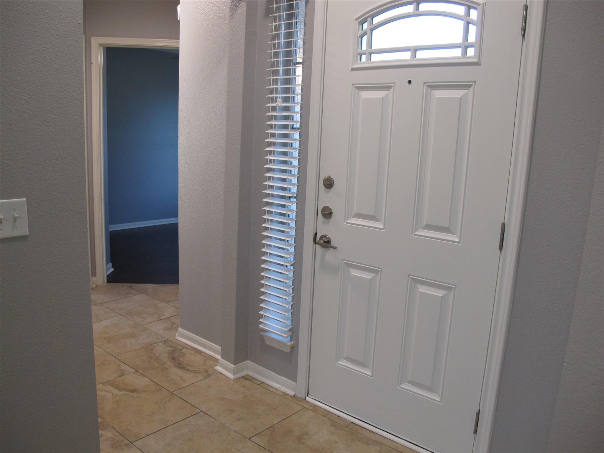 915 Lantana Ln, Leander, TX 78641