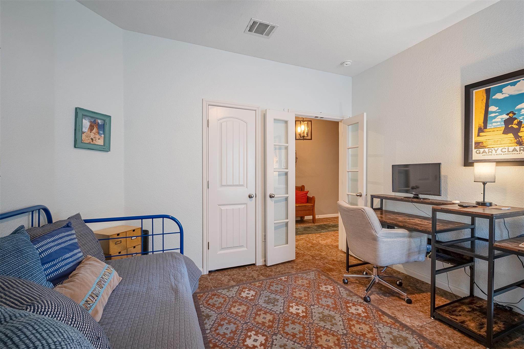 2317 Amur Dr, Austin, TX 78745