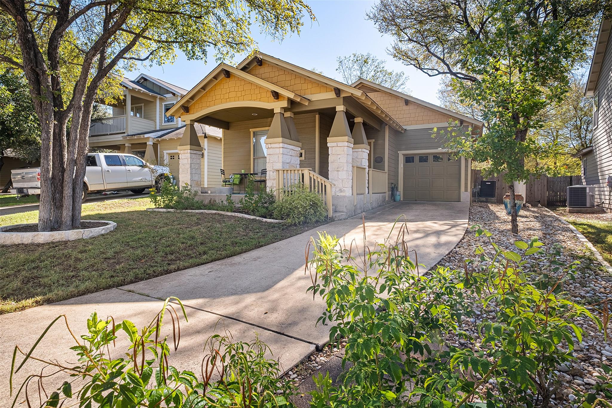 2317 Amur Dr, Austin, TX 78745