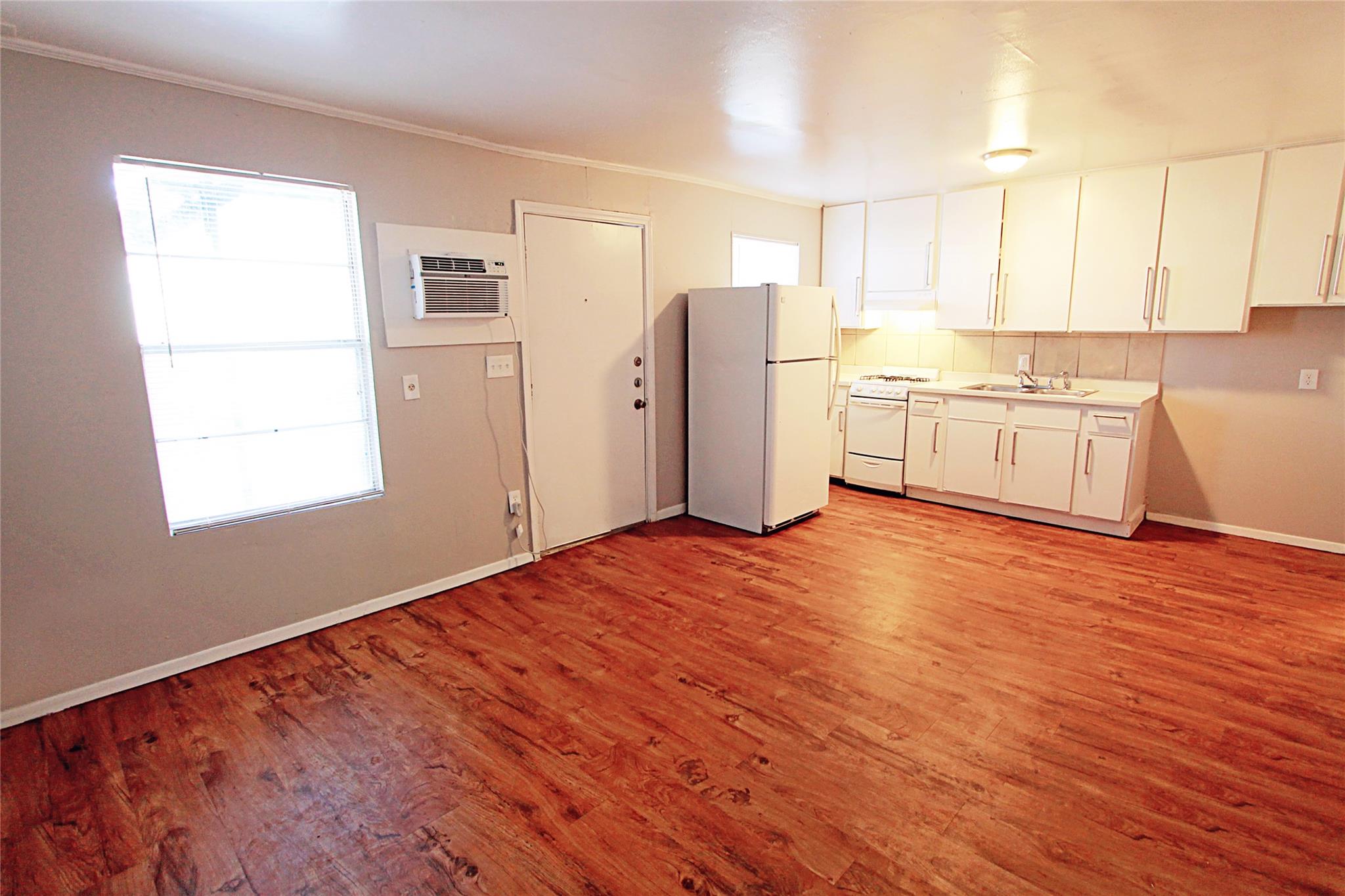 901 Springdale Rd # 102, Austin, TX 78702