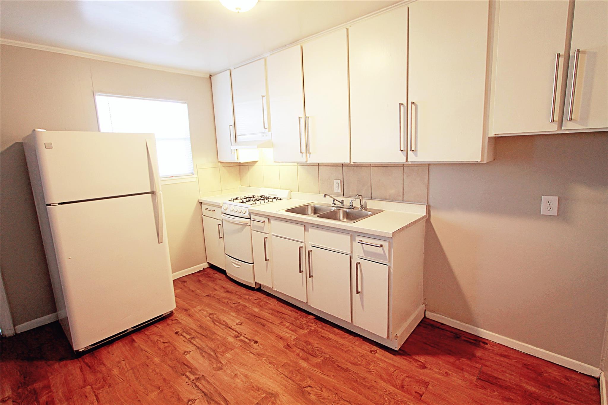 901 Springdale Rd # 102, Austin, TX 78702