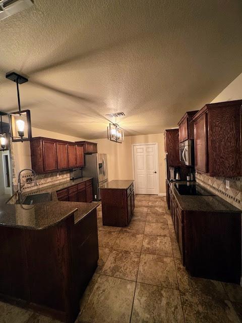 220 Derek Ln, Jarrell, TX 76537