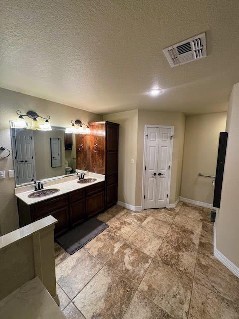 220 Derek Ln, Jarrell, TX 76537