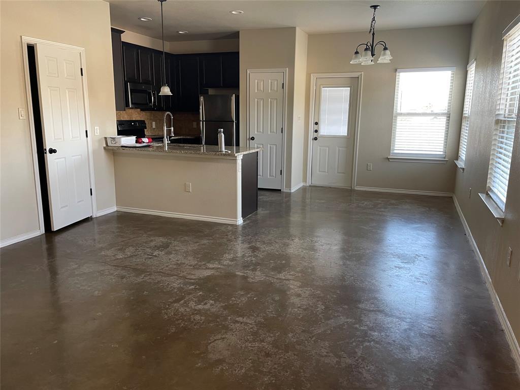 366 JOANNE Loop Unit B, Buda, TX 78610