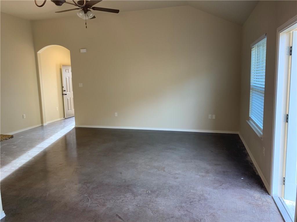 366 JOANNE Loop Unit B, Buda, TX 78610