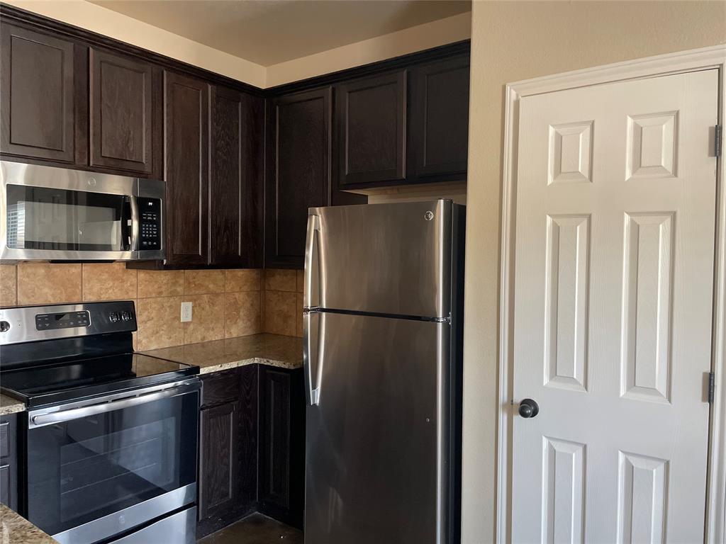 366 JOANNE Loop Unit B, Buda, TX 78610