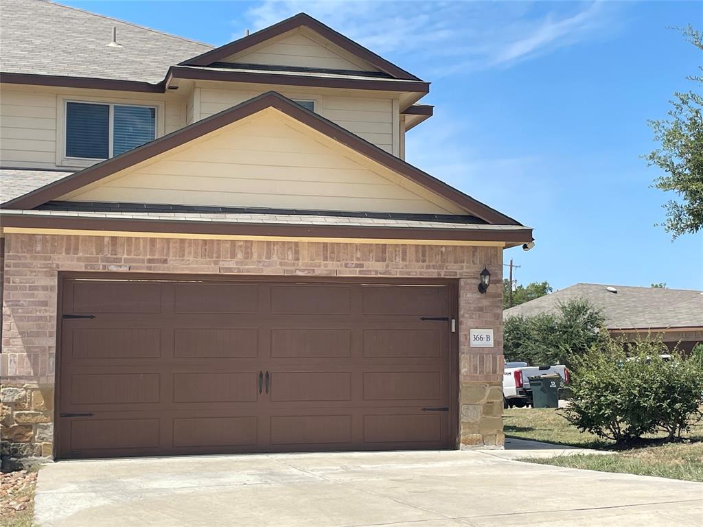 366 JOANNE Loop Unit B, Buda, TX 78610