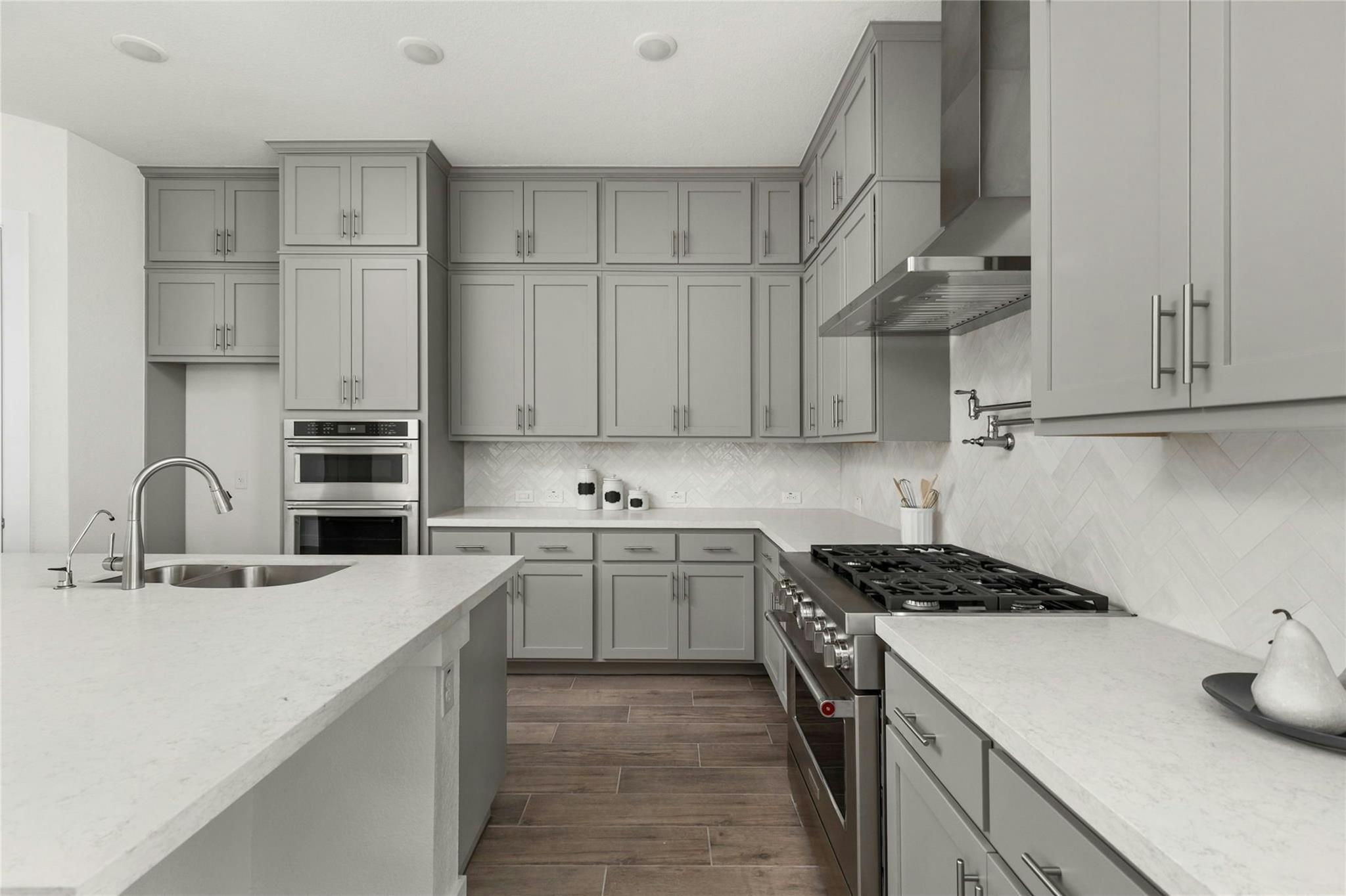 904 Arundel Rd, Lakeway, TX 78738