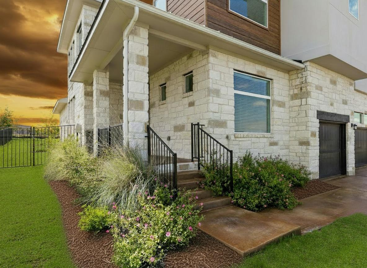 904 Arundel Rd, Lakeway, TX 78738