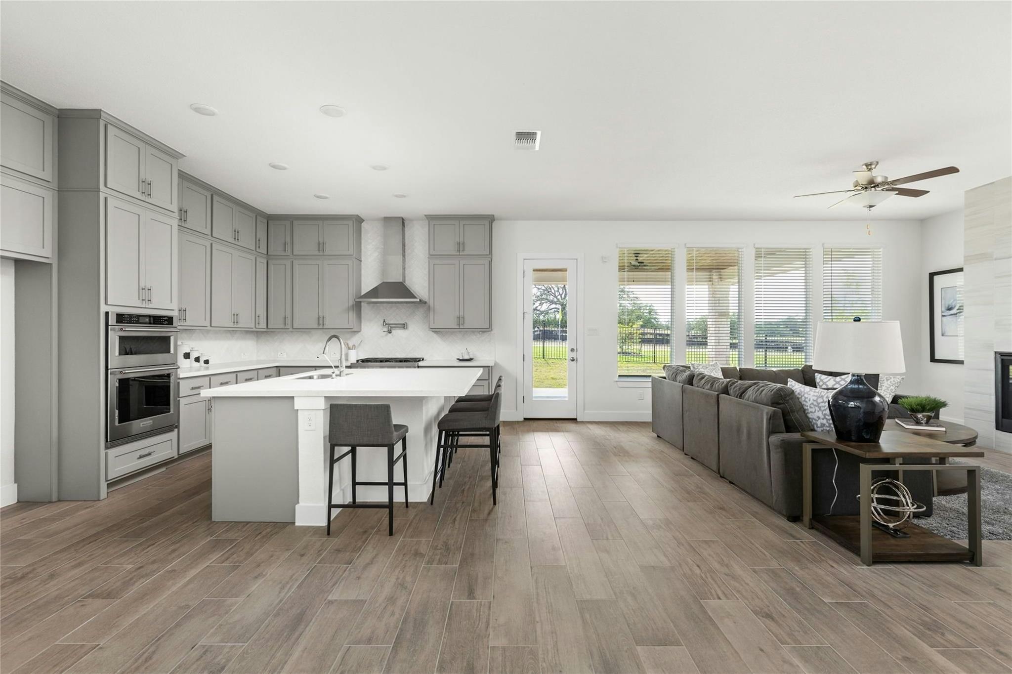 904 Arundel Rd, Lakeway, TX 78738