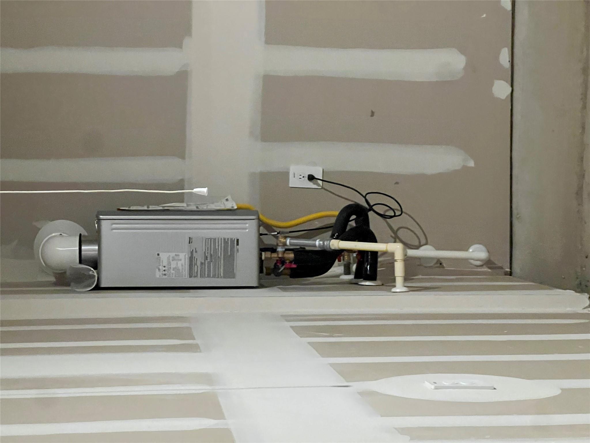 214 Alkali Dr, Buda, TX 78610