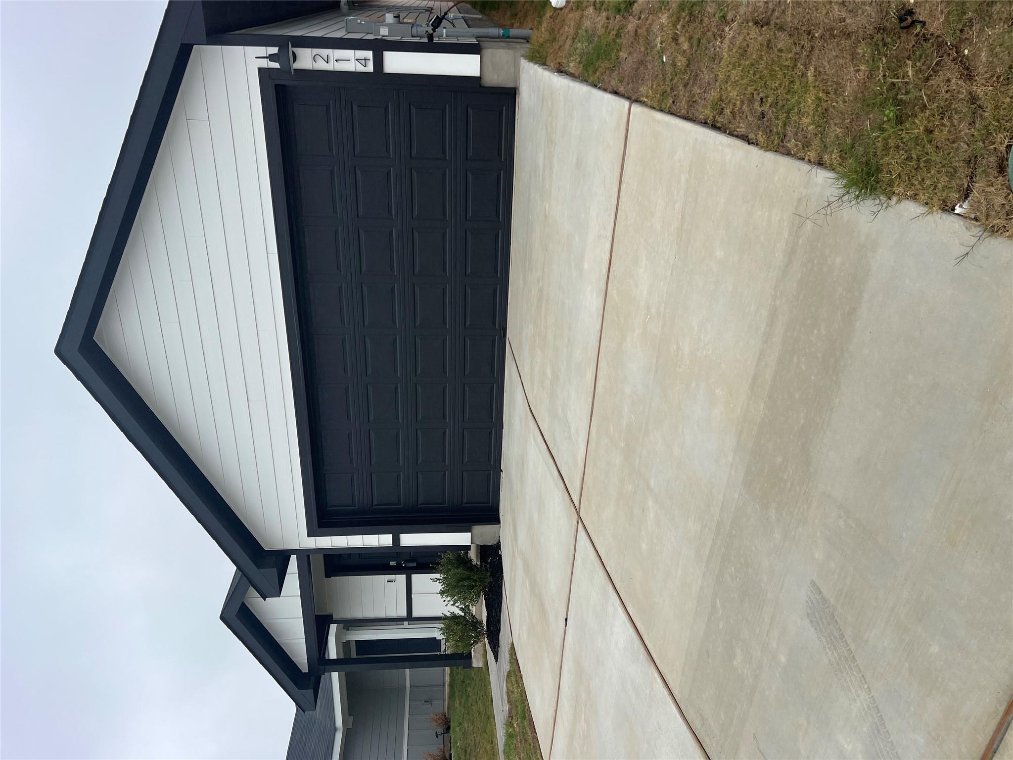 214 Alkali Dr, Buda, TX 78610