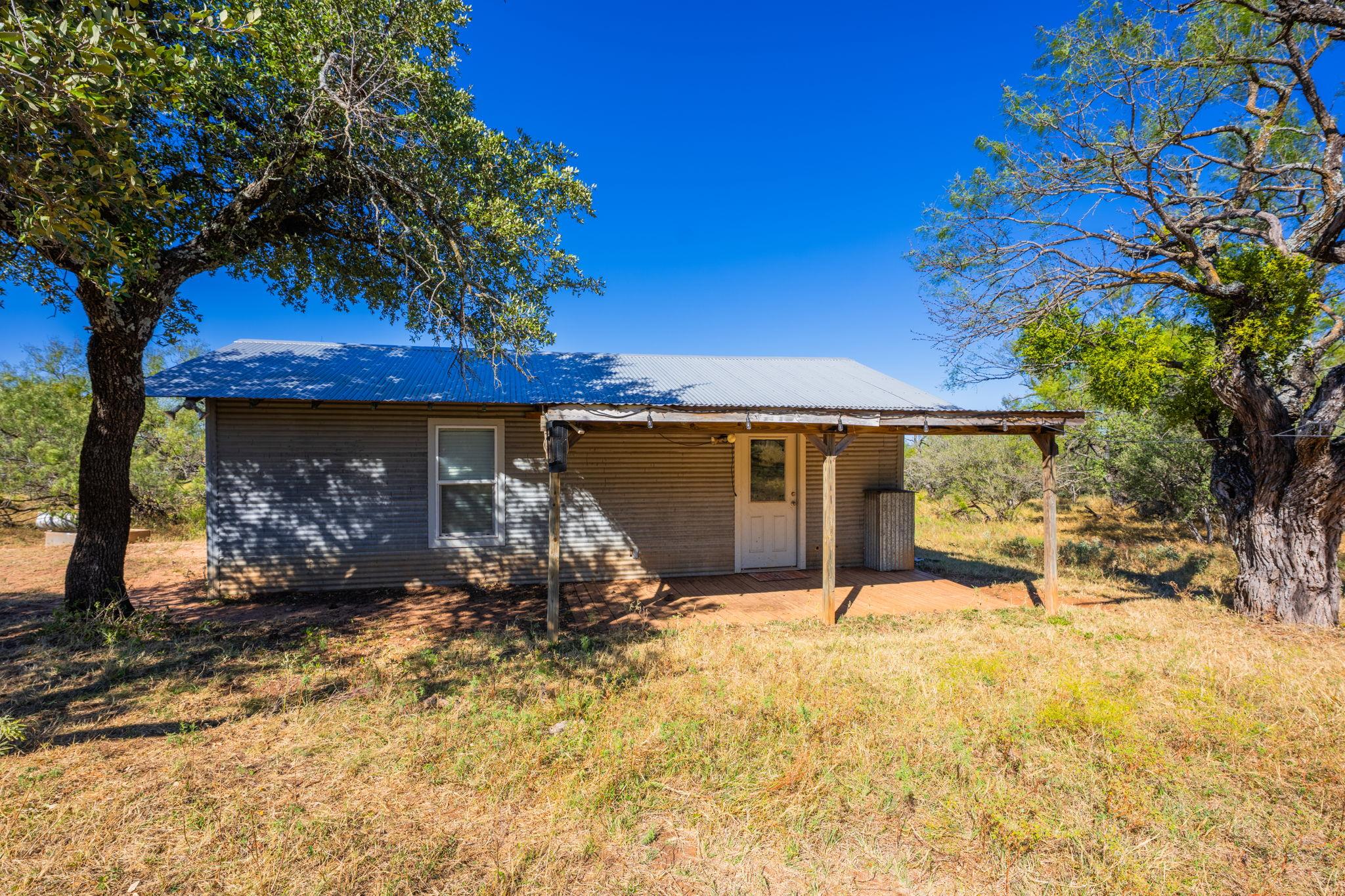 527 Walter Rd, Fredericksburg, TX 78624