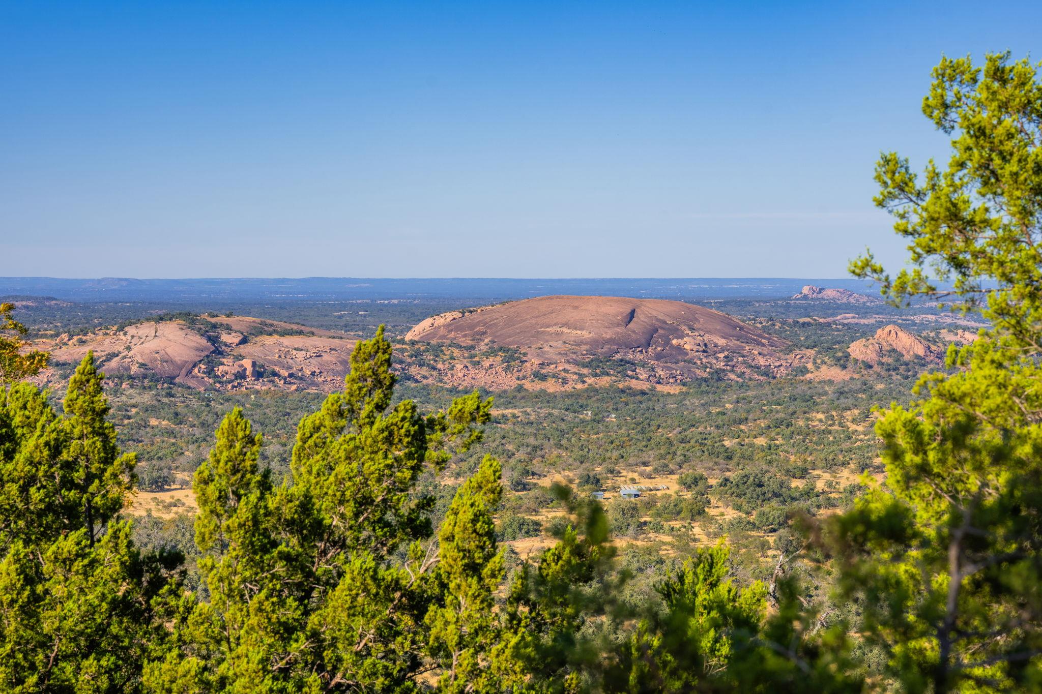 527 Walter Rd, Fredericksburg, TX 78624