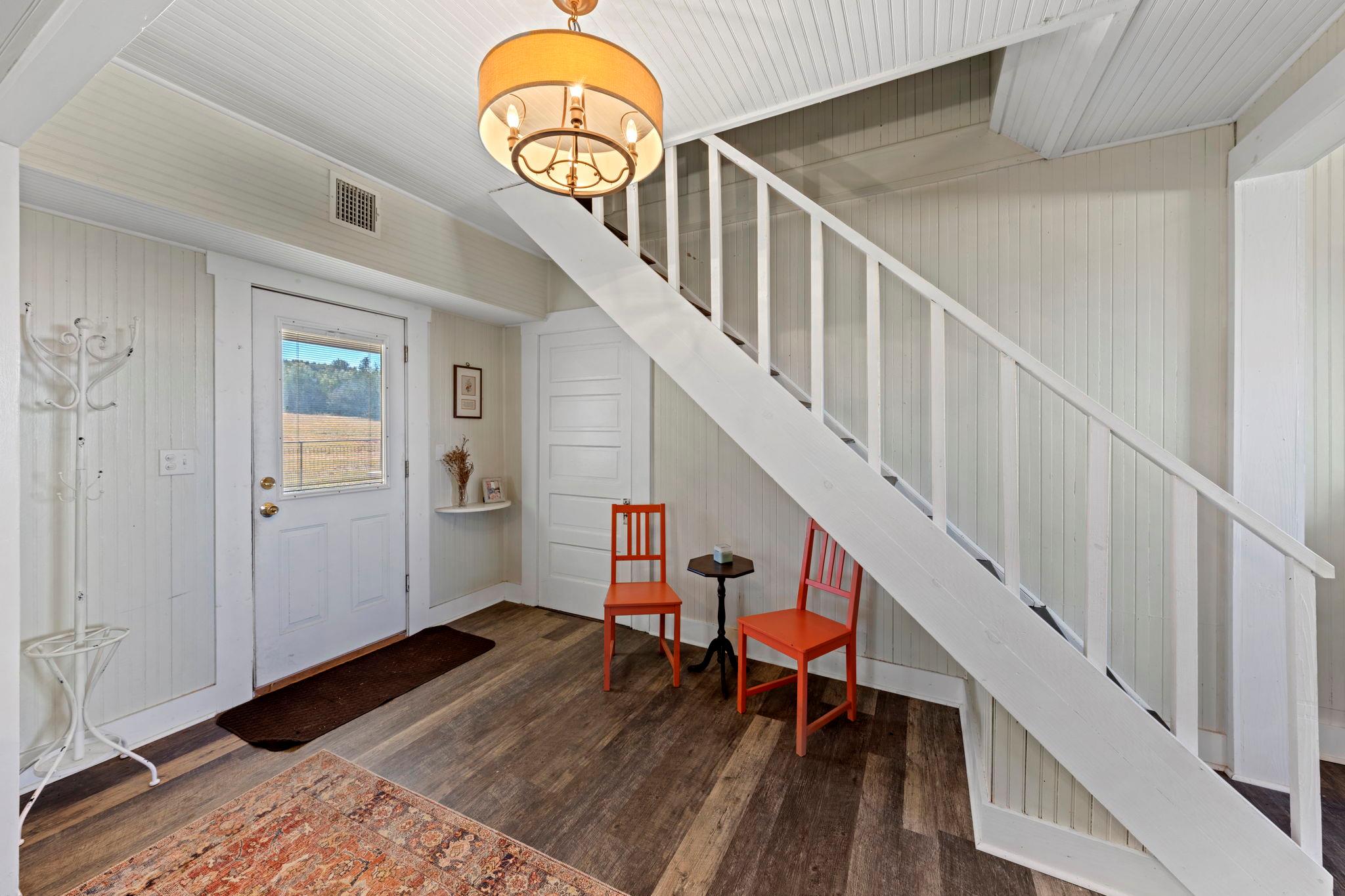 527 Walter Rd, Fredericksburg, TX 78624