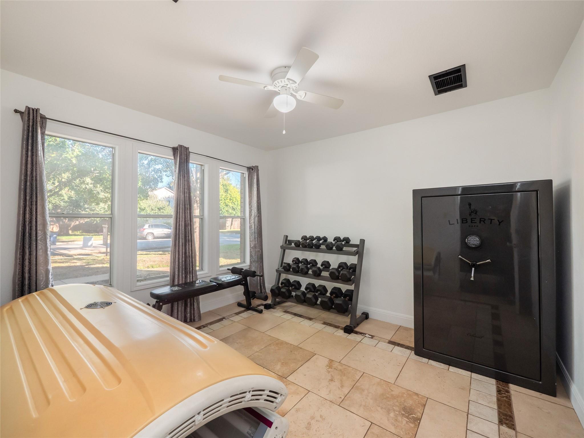 401 Bello Dr, Leander, TX 78641