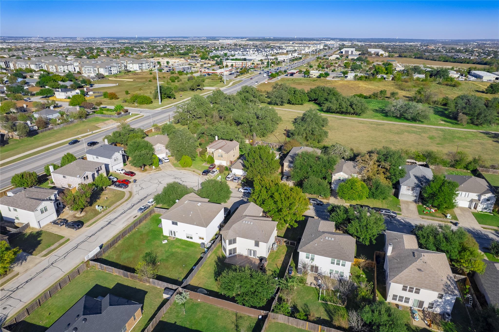 401 Bello Dr, Leander, TX 78641