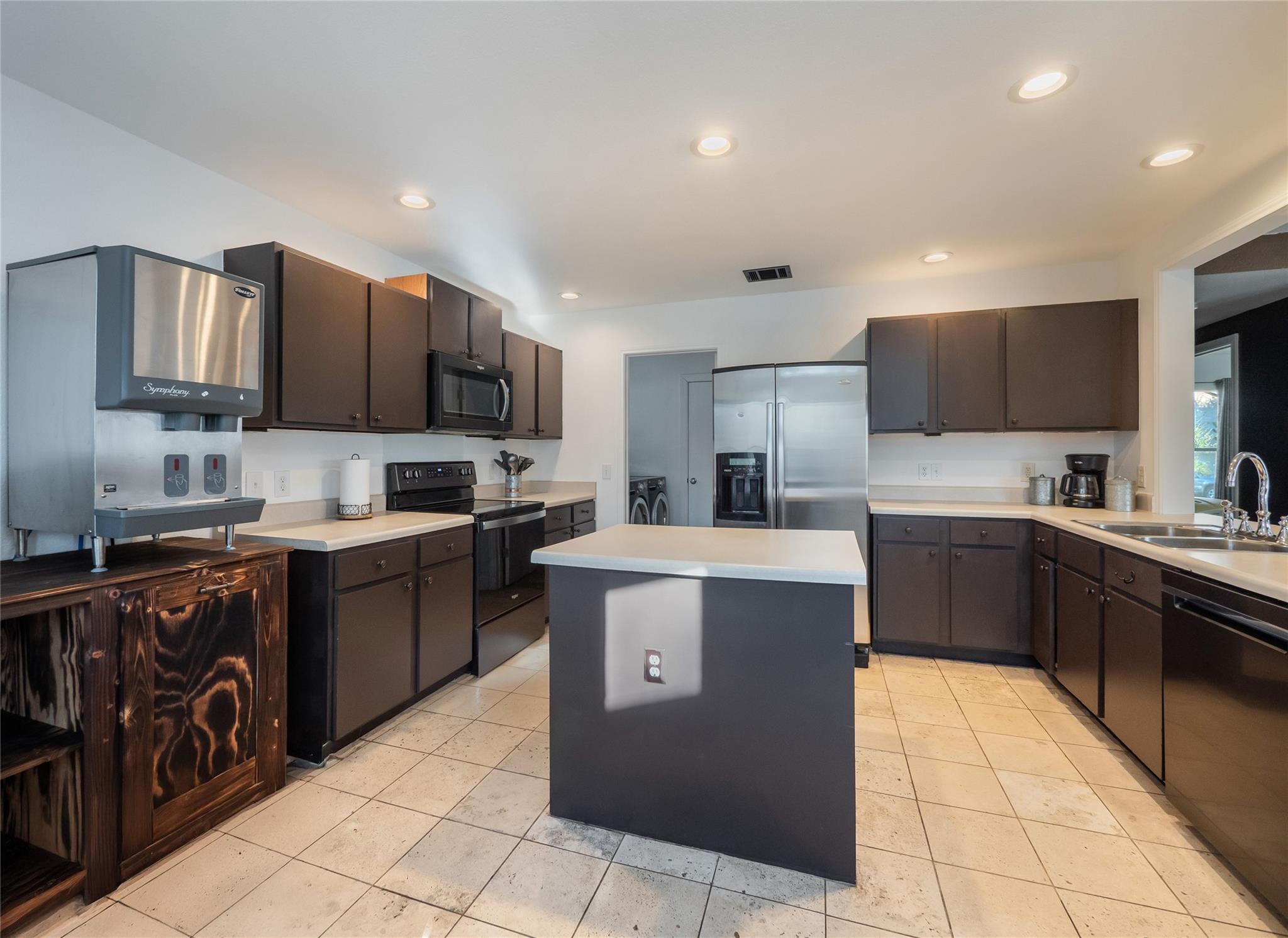 401 Bello Dr, Leander, TX 78641