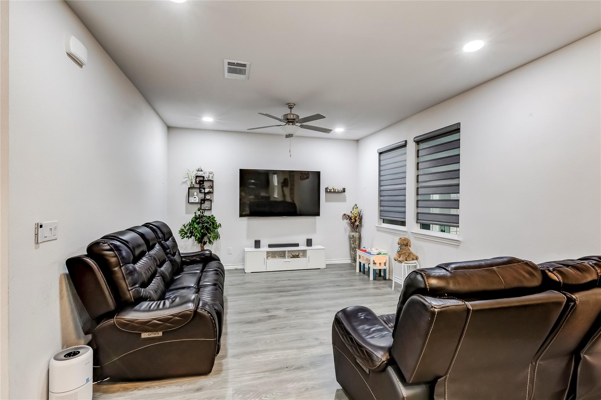 149 Andesite Trl, Liberty Hill, TX 78642