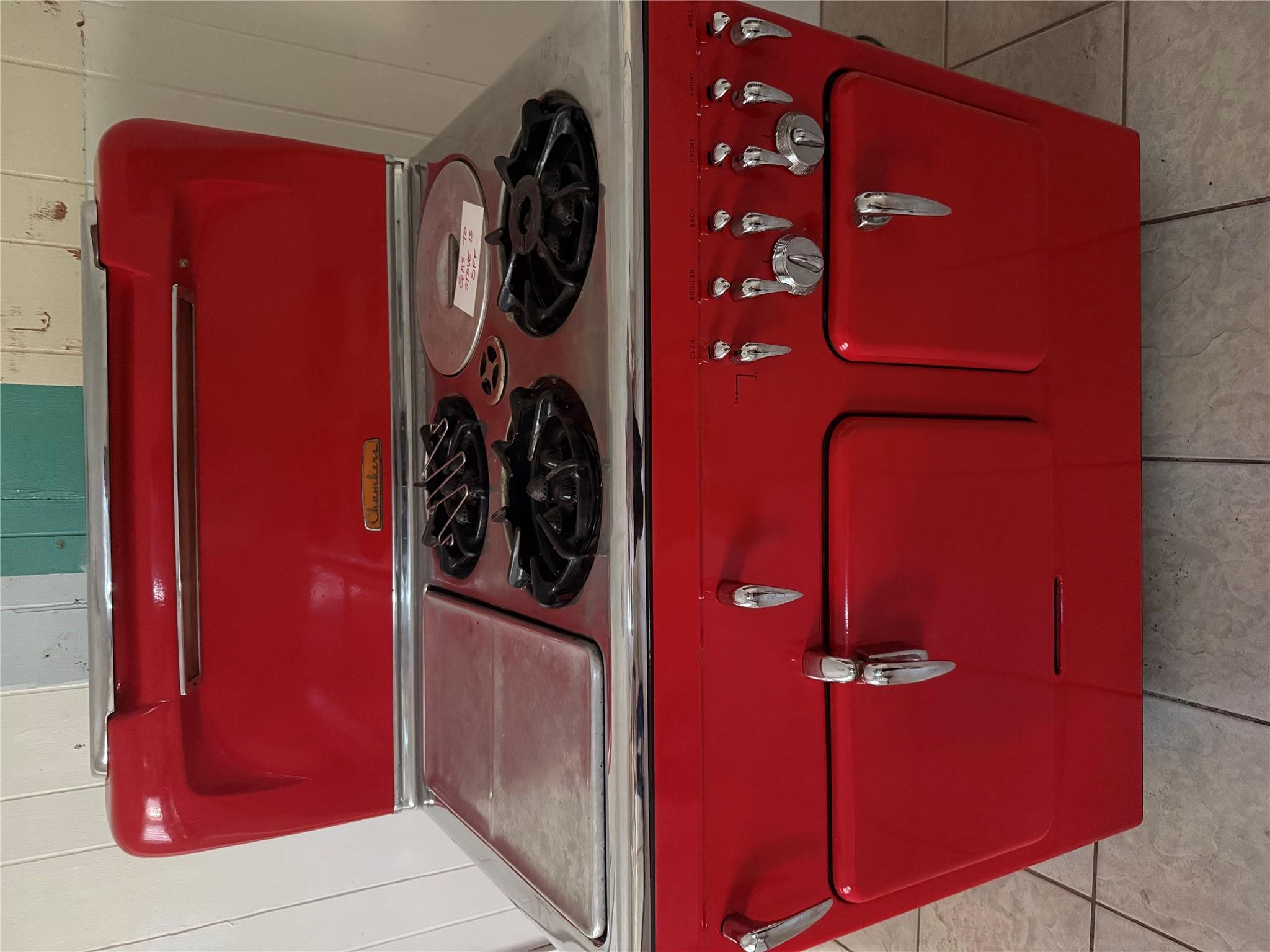 705 Gresham St, Smithville, TX 78957