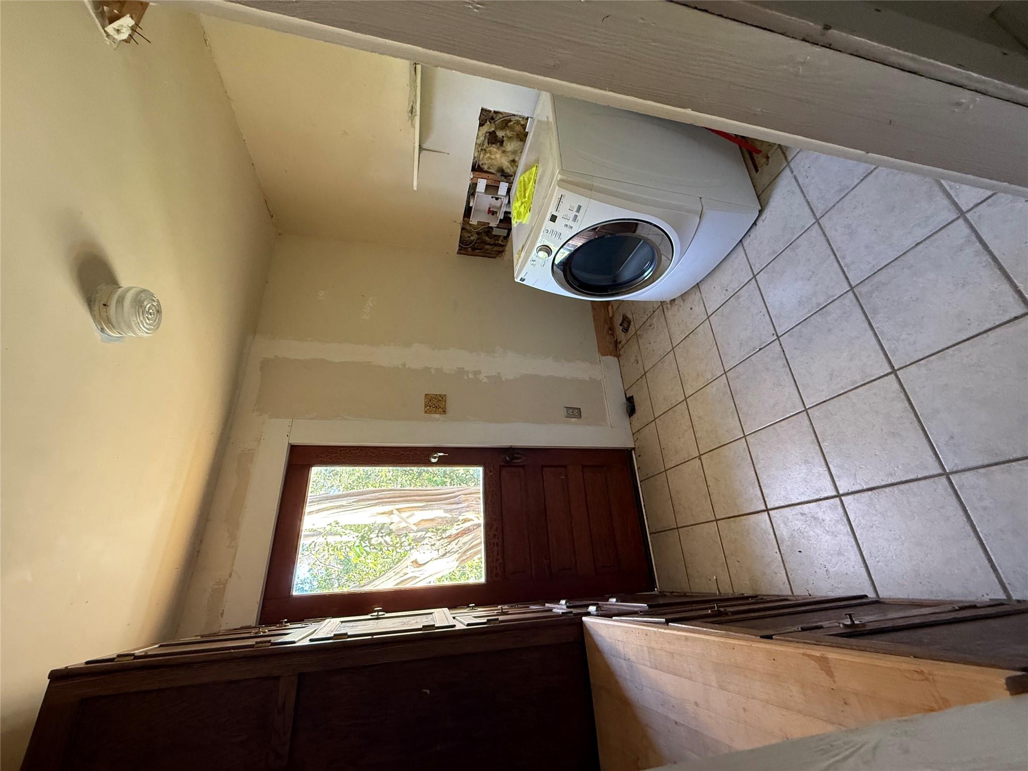 705 Gresham St, Smithville, TX 78957