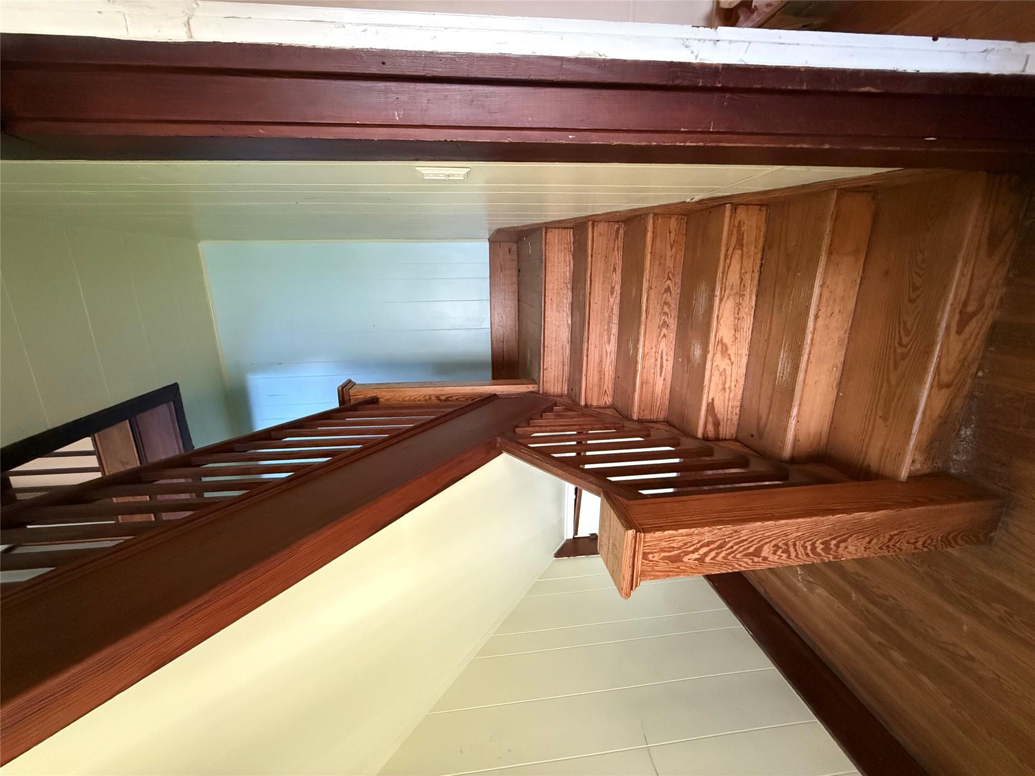 705 Gresham St, Smithville, TX 78957