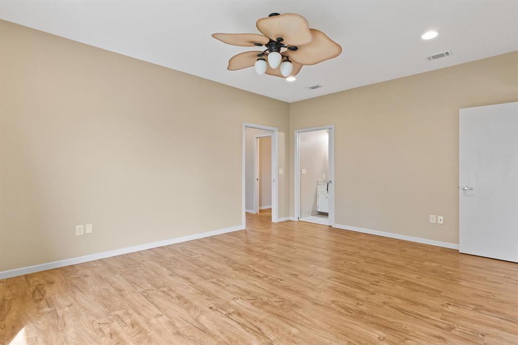 1957 County Road 107, Hutto, TX 78634