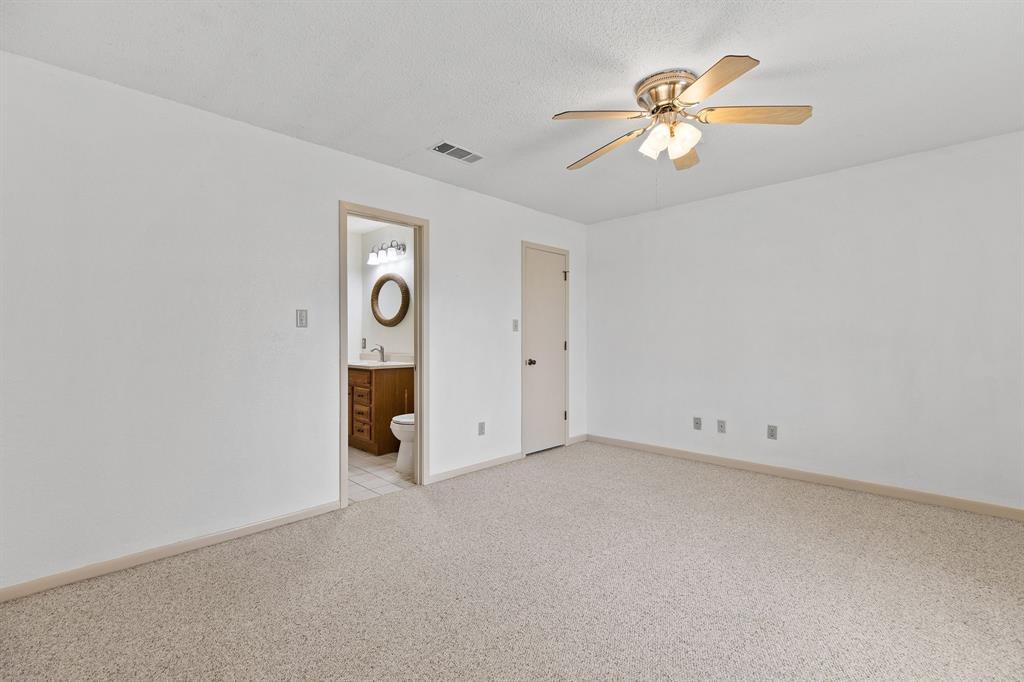 1957 County Road 107, Hutto, TX 78634