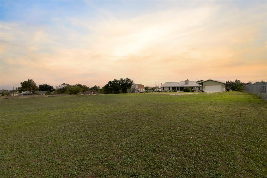 1957 County Road 107, Hutto, TX 78634