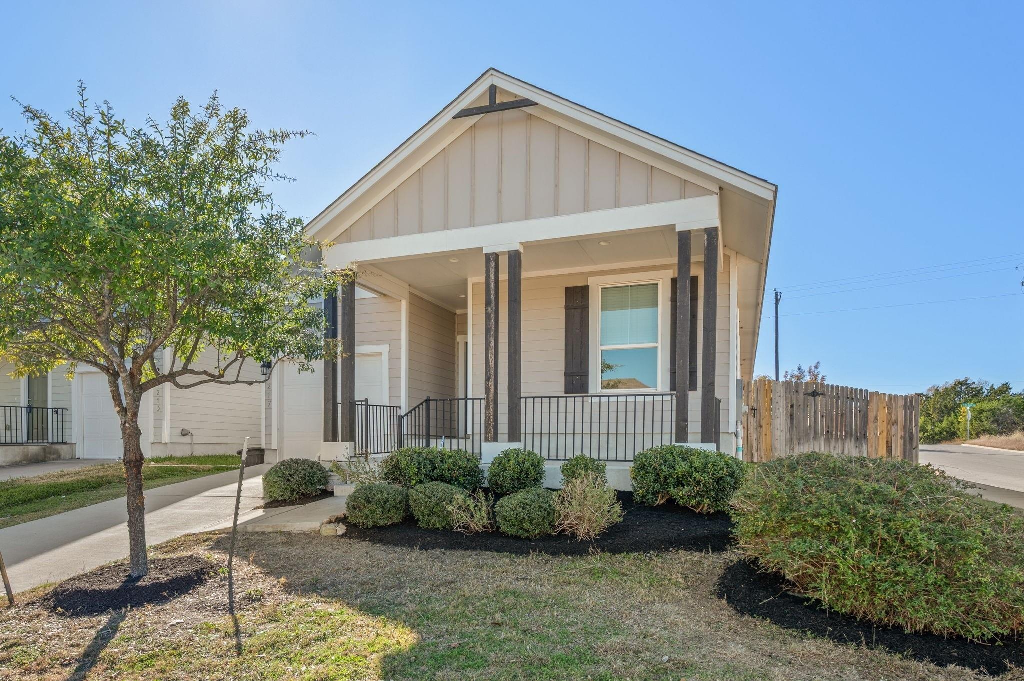 217 Michaelis Dr, Leander, TX 78641