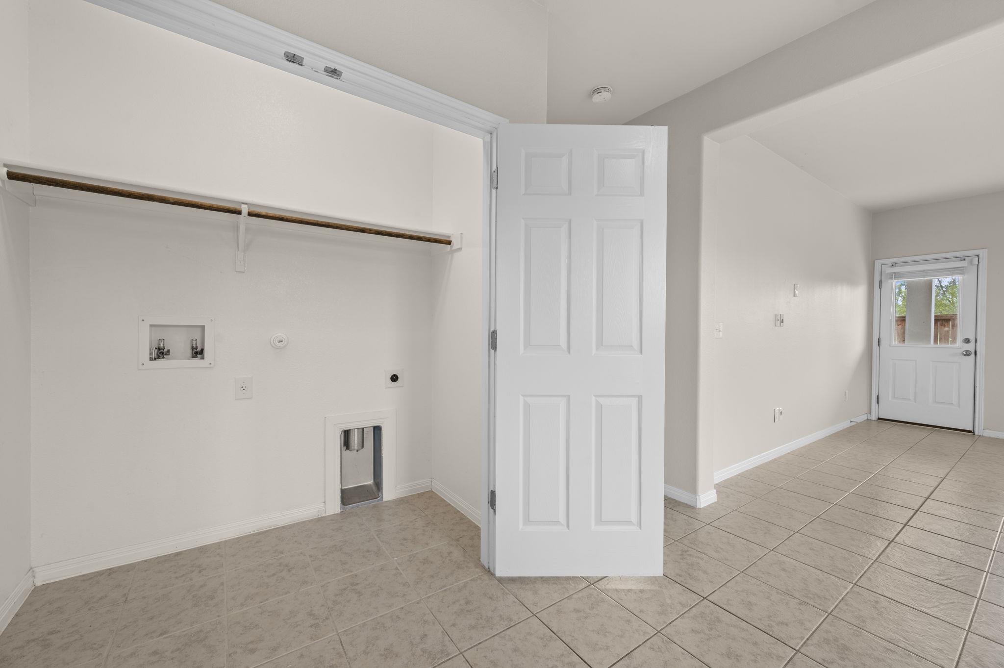 217 Michaelis Dr, Leander, TX 78641