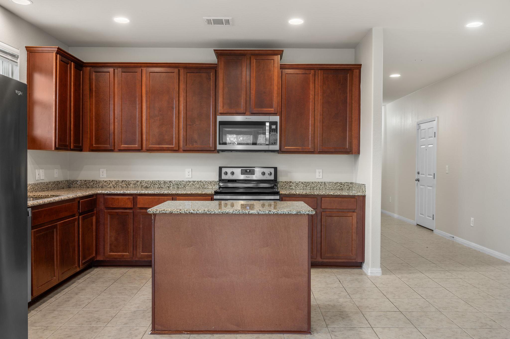 217 Michaelis Dr, Leander, TX 78641