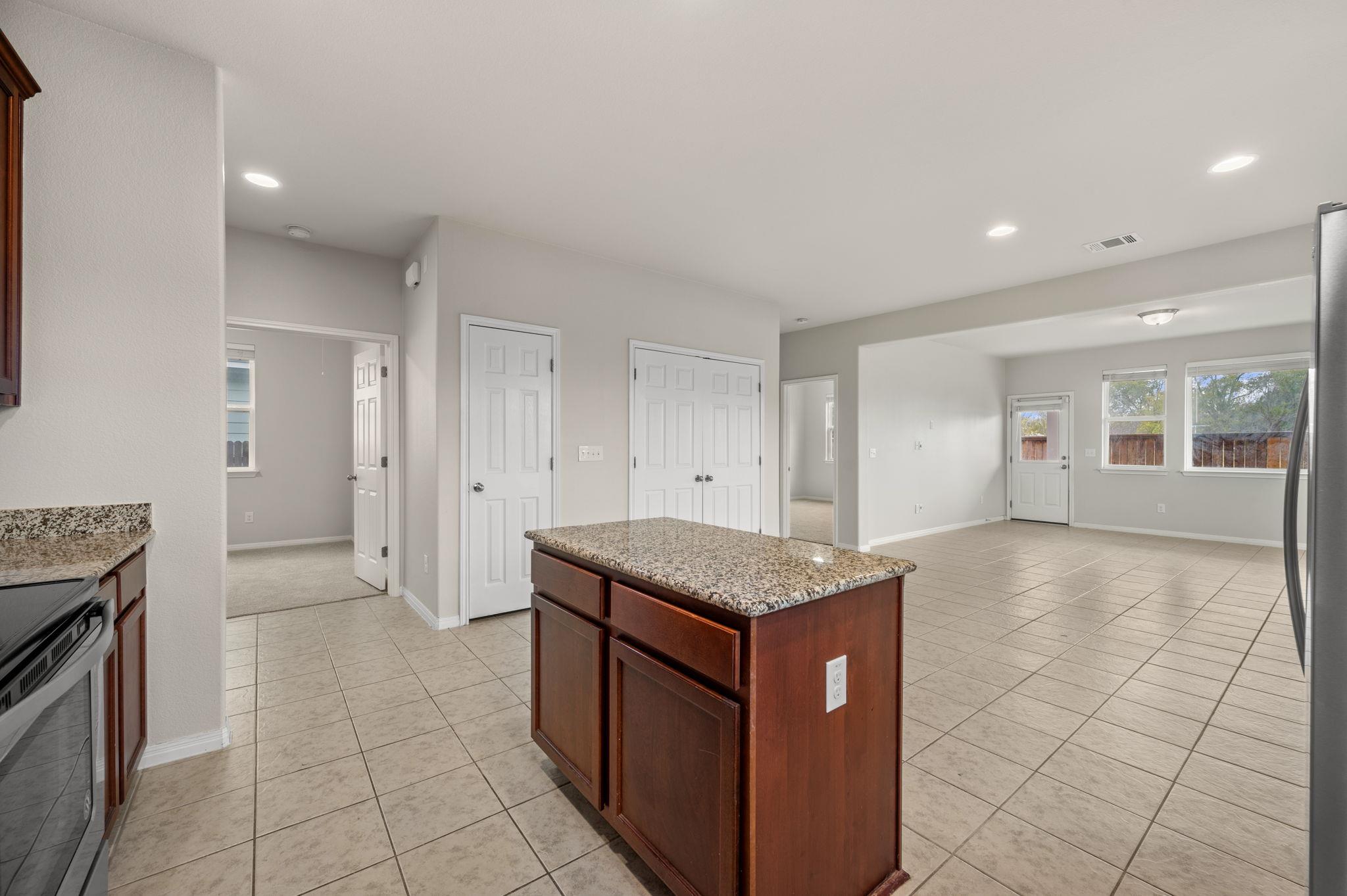 217 Michaelis Dr, Leander, TX 78641