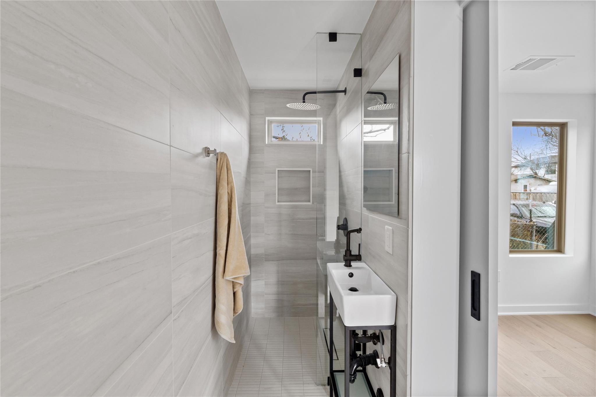 700 Denson Dr # 2102, Austin, TX 78752