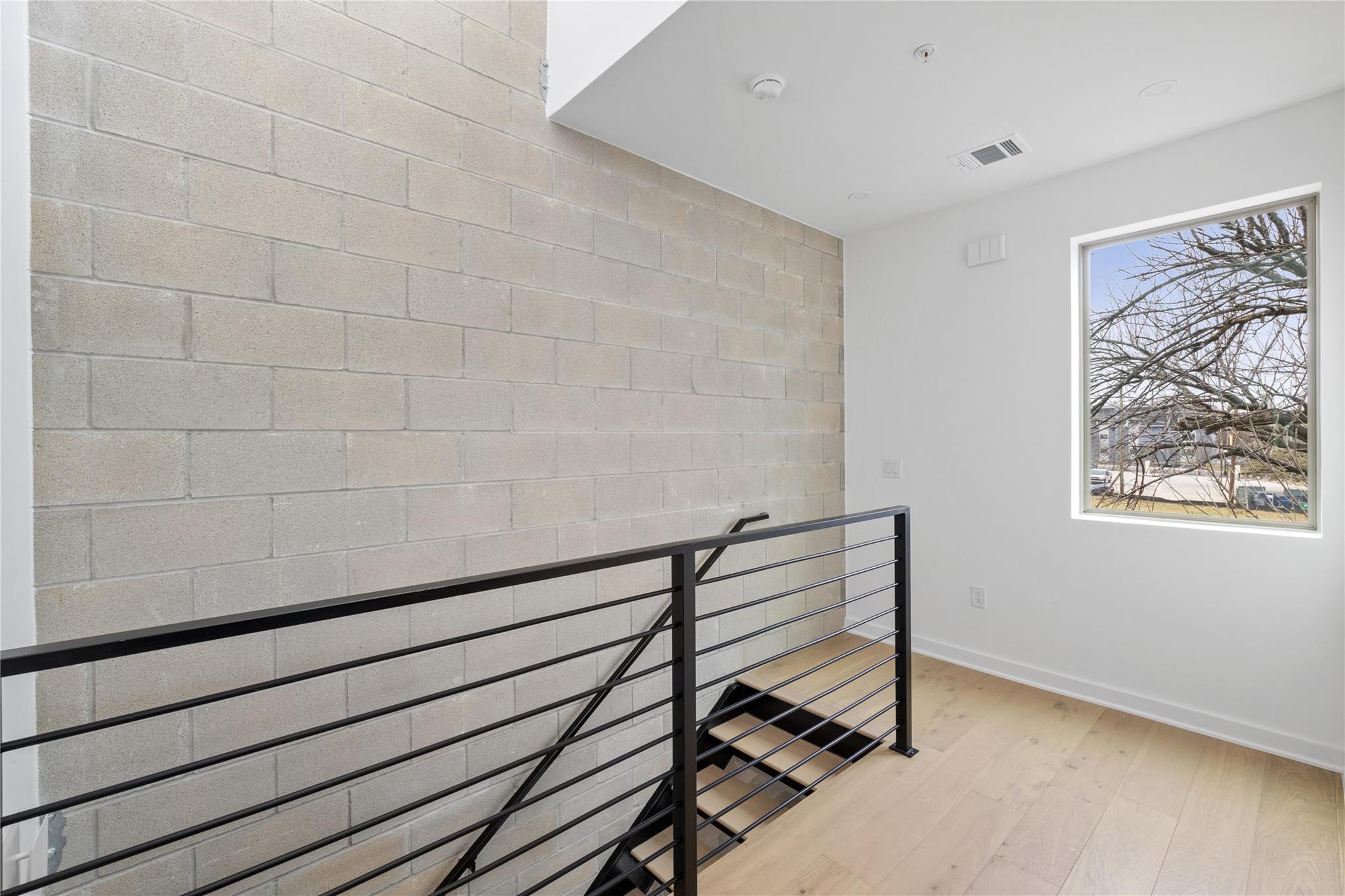 700 Denson Dr # 2102, Austin, TX 78752