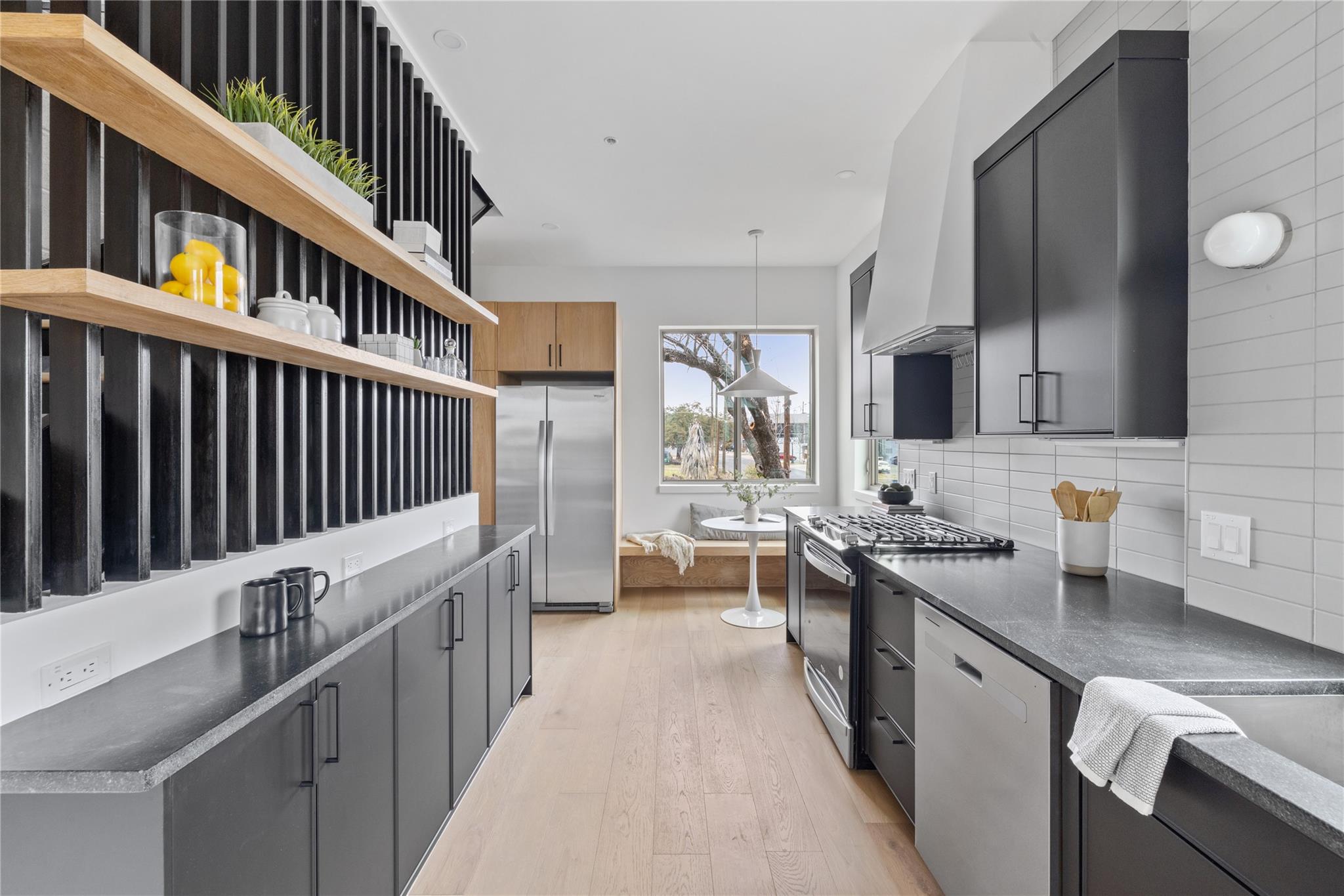 700 Denson Dr # 2102, Austin, TX 78752