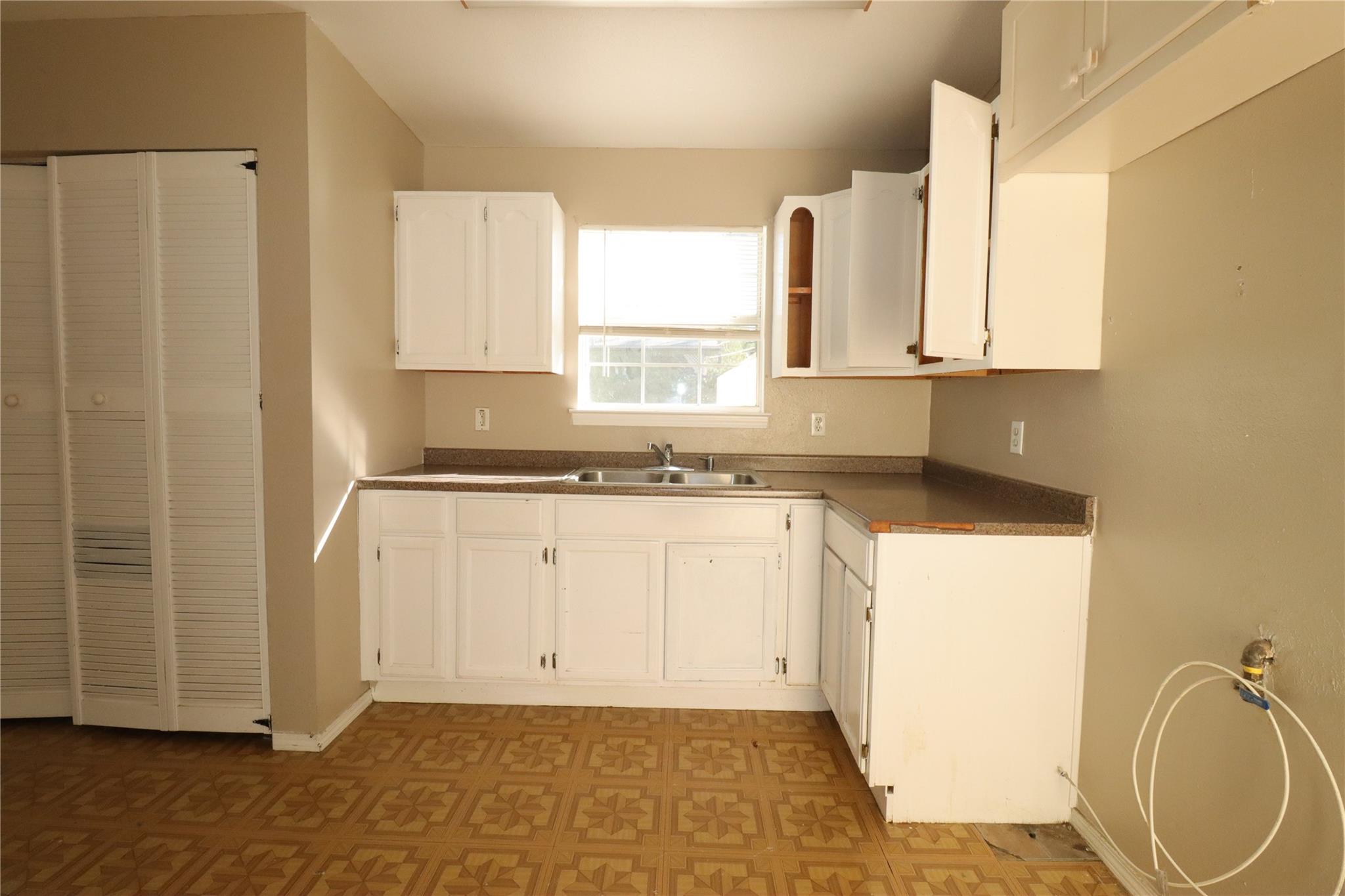 164 Grapeland Ave, San Antonio, TX 78214