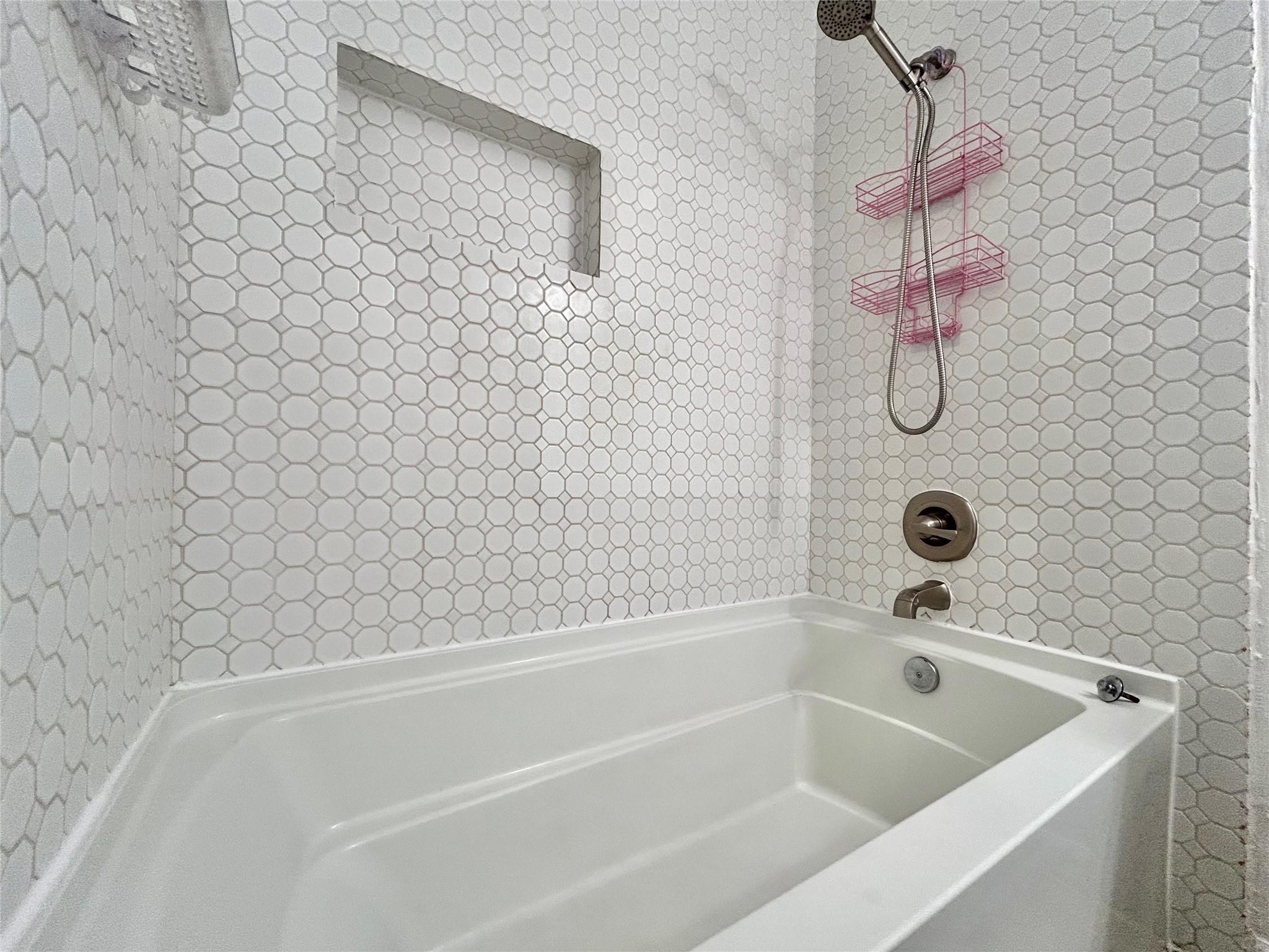 1411 Gracy Farms Ln NW # 17, Austin, TX 78758