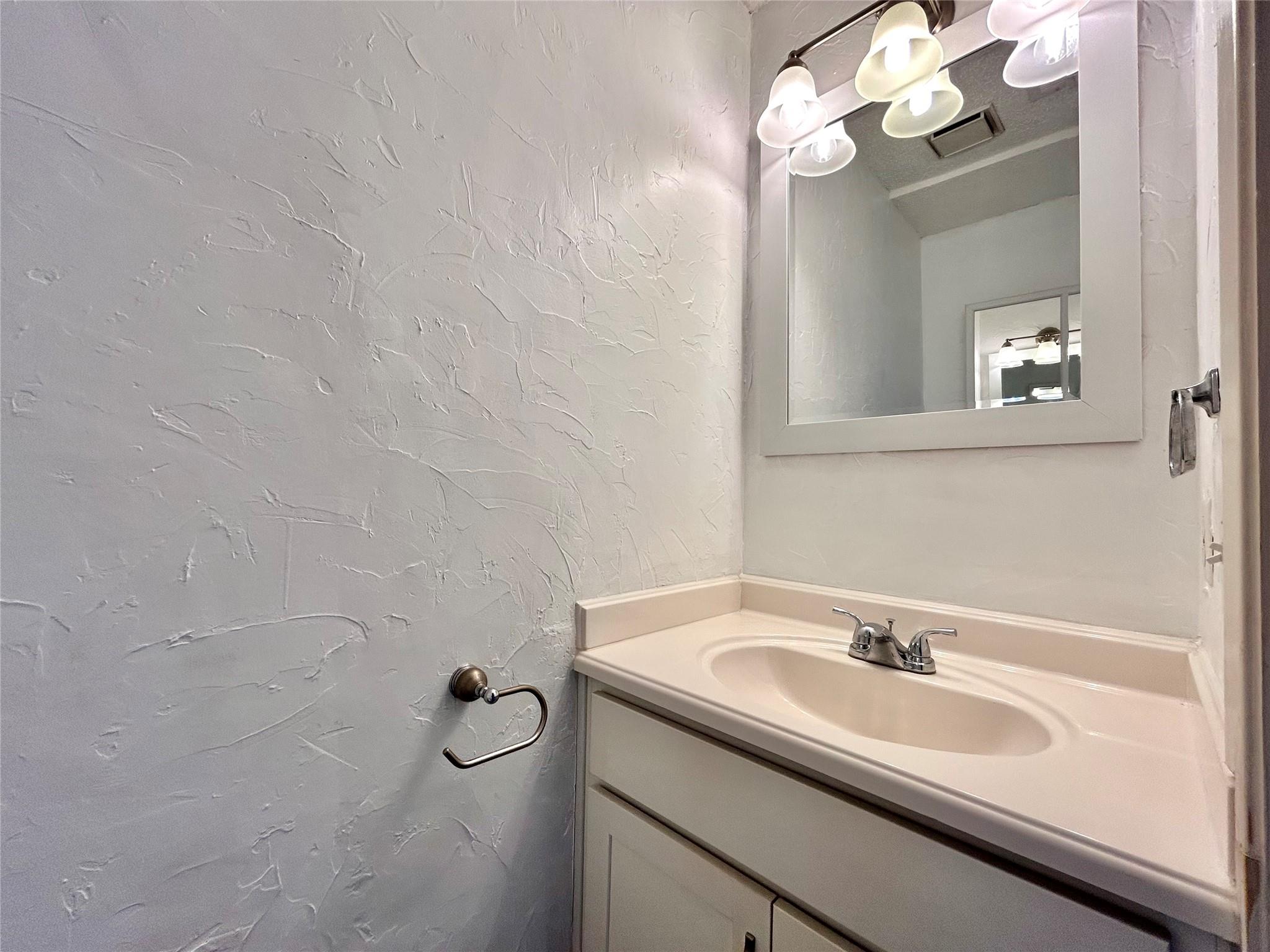 1411 Gracy Farms Ln NW # 17, Austin, TX 78758