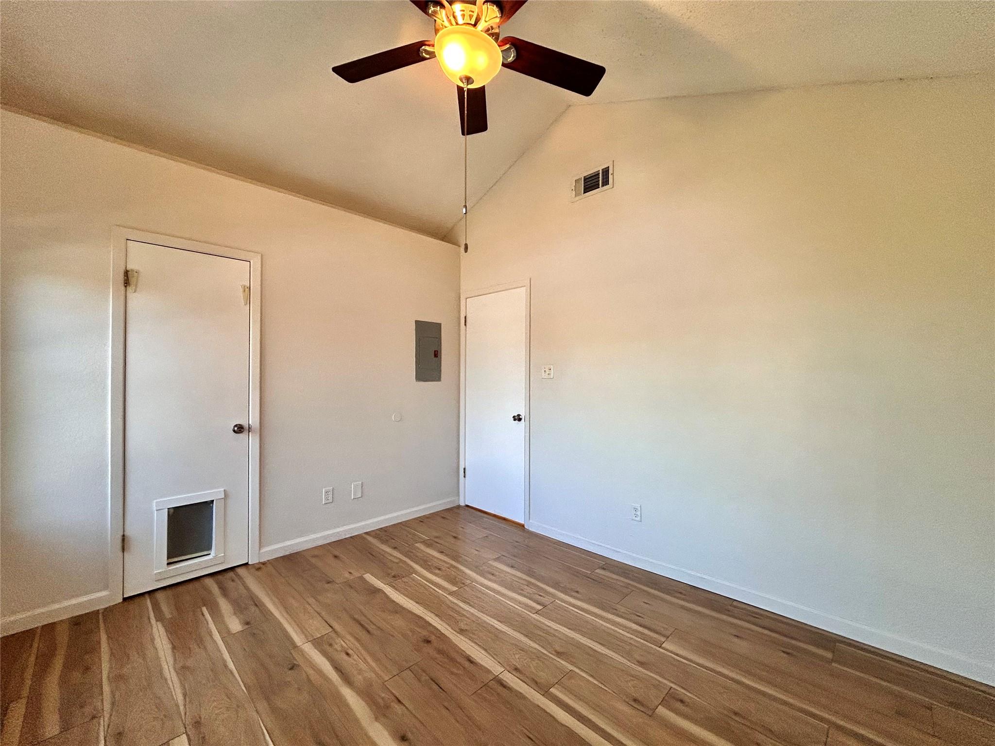 1411 Gracy Farms Ln NW # 17, Austin, TX 78758