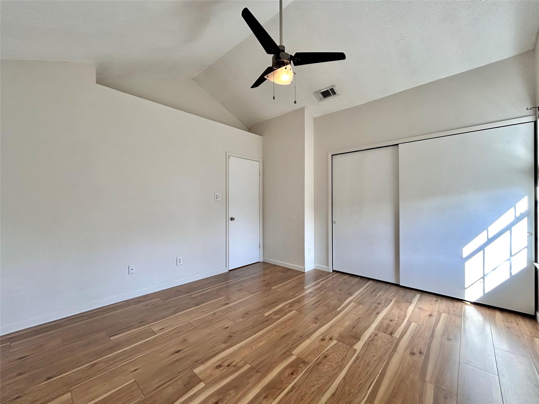 1411 Gracy Farms Ln NW # 17, Austin, TX 78758