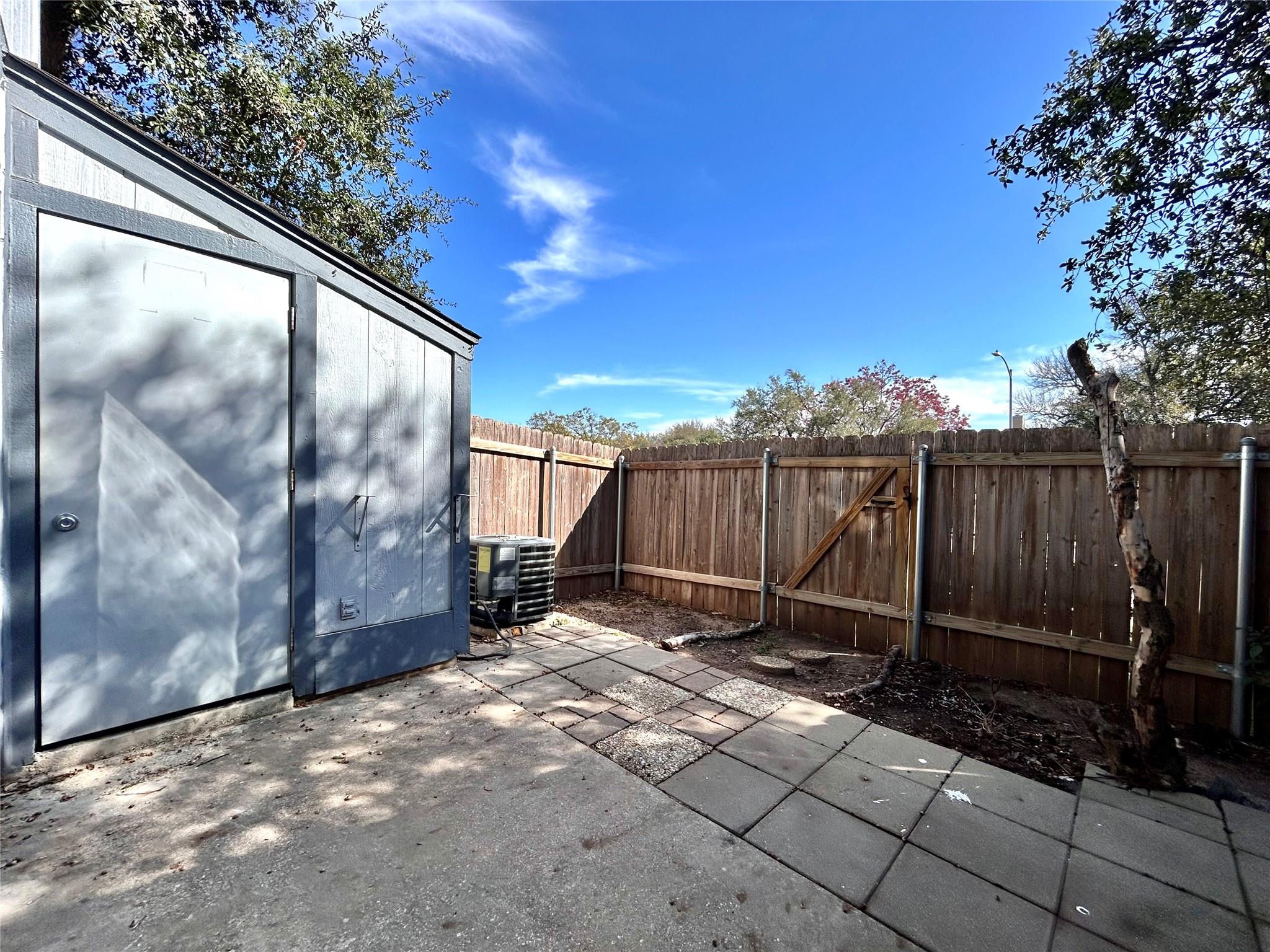 1411 Gracy Farms Ln NW # 17, Austin, TX 78758