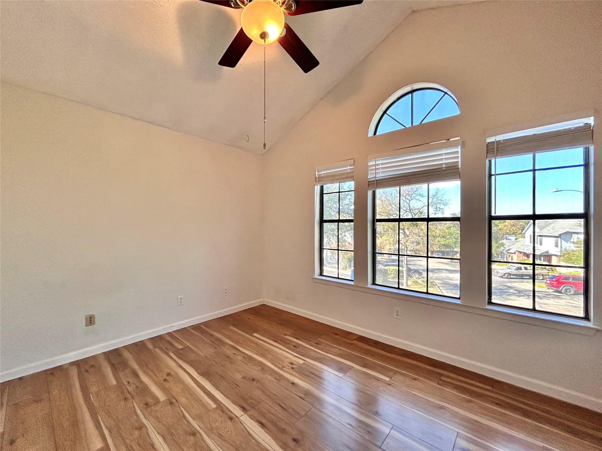 1411 Gracy Farms Ln NW # 17, Austin, TX 78758