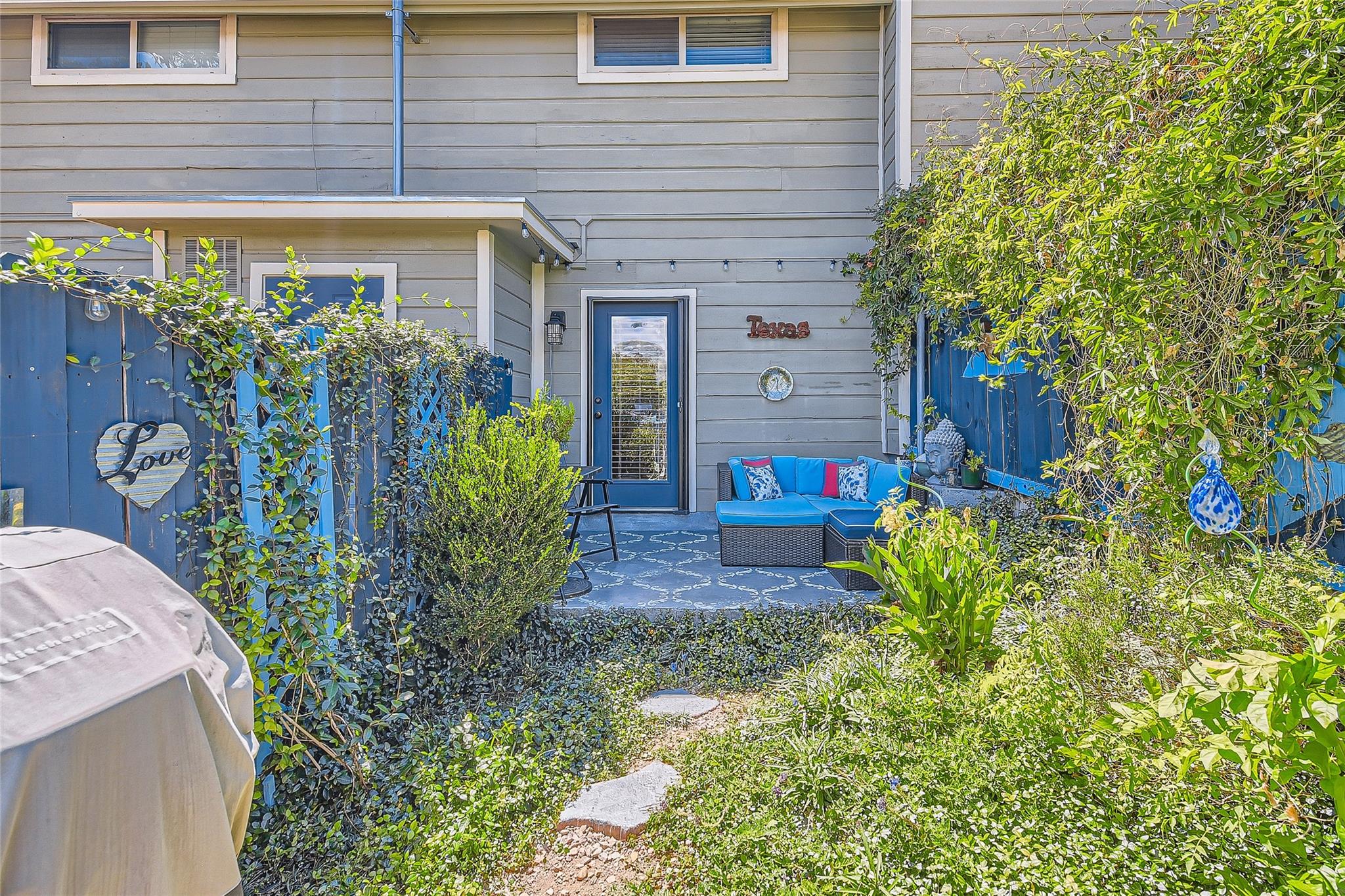 2000 Lightsey Rd # 3, Austin, TX 78704