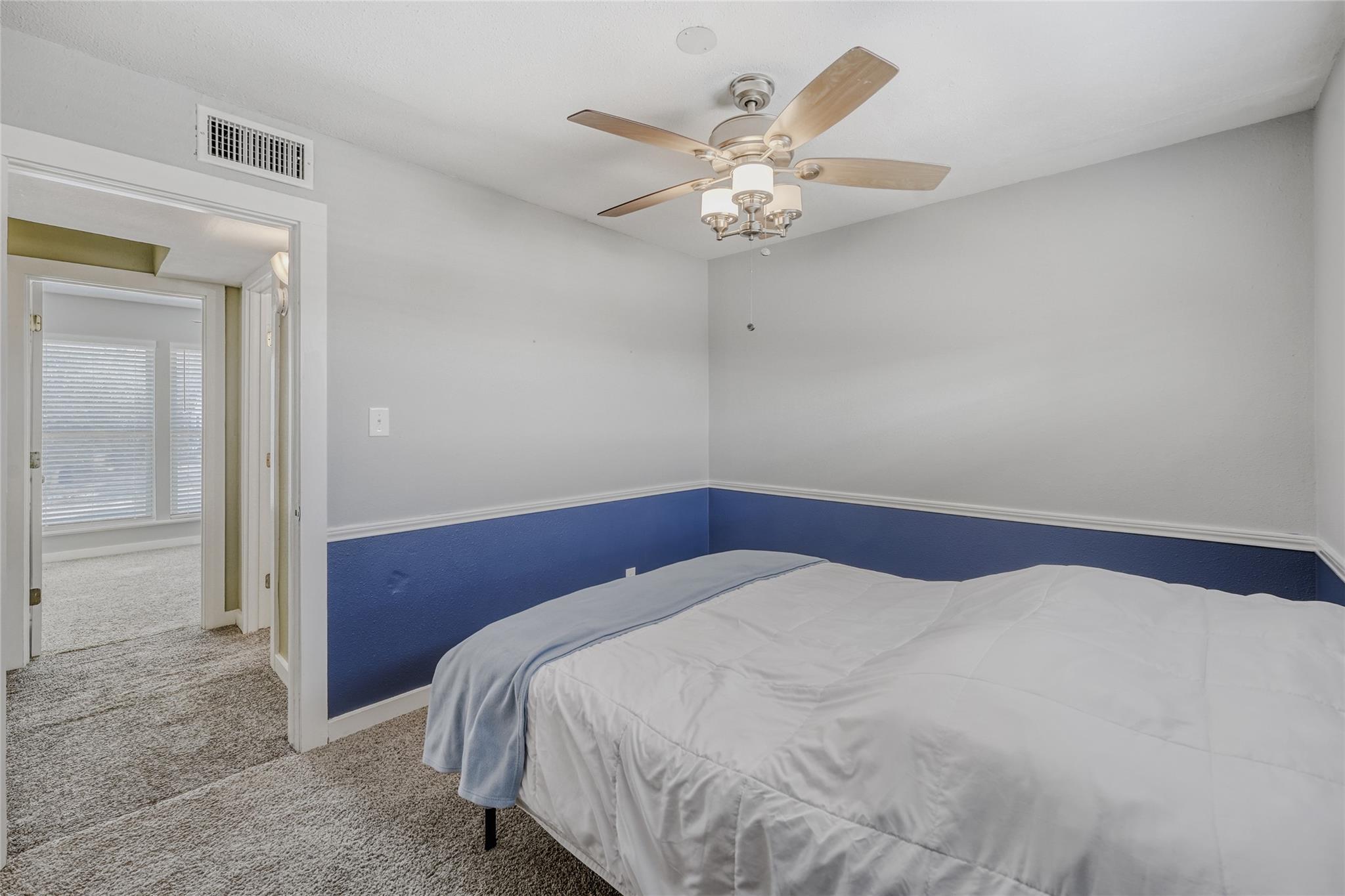 2000 Lightsey Rd # 3, Austin, TX 78704