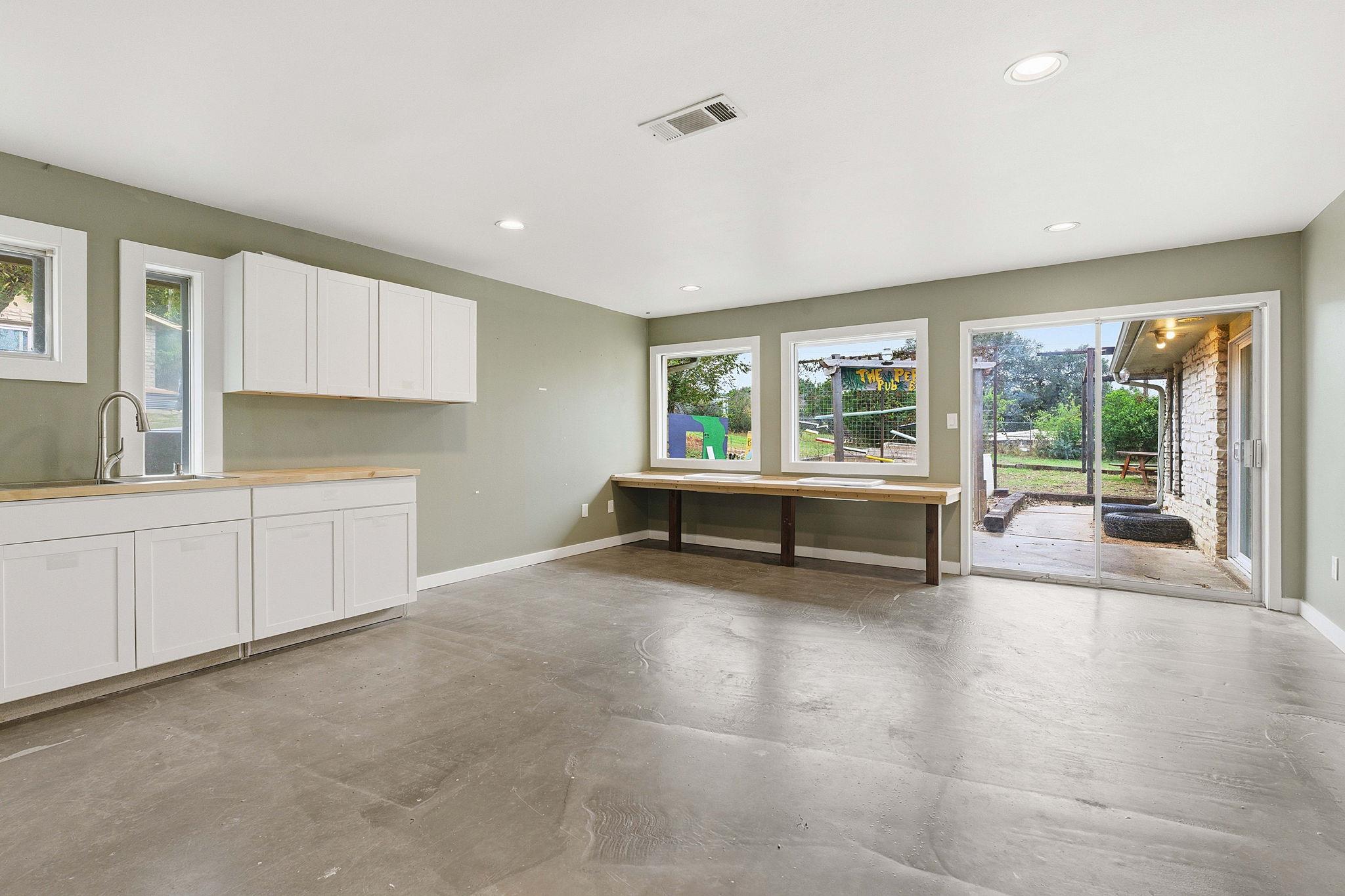 13617 Fitzhugh Rd, Austin, TX 78736